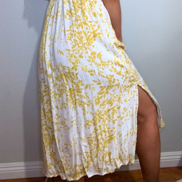 Beautiful Floral Dress - Picture 8 of 15